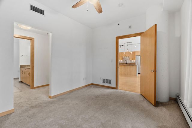 215 10th Avenue S 230, Minneapolis, MN 55415