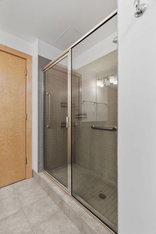 215 10th Avenue S 230, Minneapolis, MN 55415