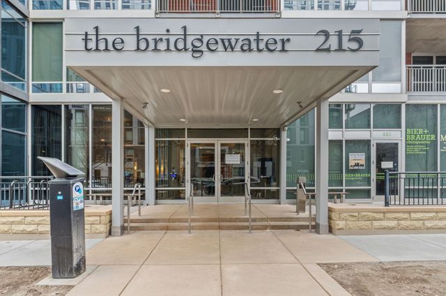 215 10th Avenue S 230, Minneapolis, MN 55415