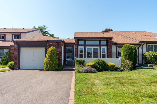 1205 Gotham Drive, Saint James, NY 11780