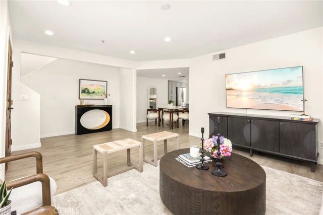 607 W Duarte A, Monrovia, CA 91016