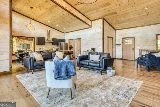 150 Oak Hill Drive, Mineral Bluff, GA 30559