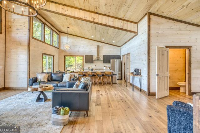 150 Oak Hill Drive, Mineral Bluff, GA 30559