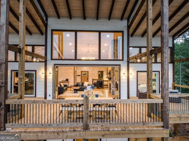 150 Oak Hill Drive, Mineral Bluff, GA 30559