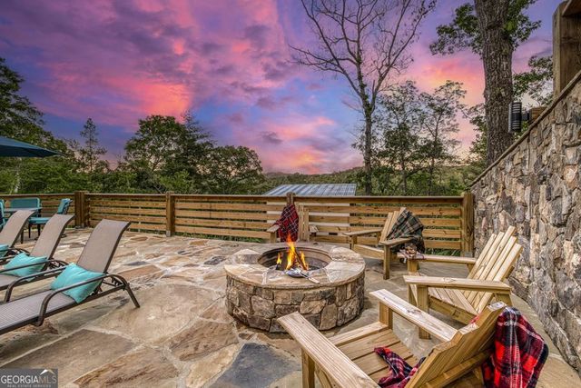 150 Oak Hill Drive, Mineral Bluff, GA 30559