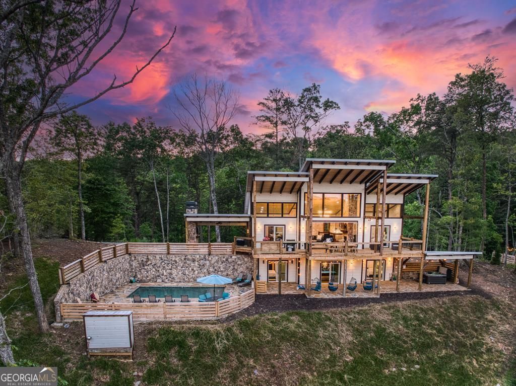 150 Oak Hill Drive, Mineral Bluff, GA 30559