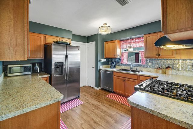 2218 ORKNEY DRIVE, Leesburg, FL 34788