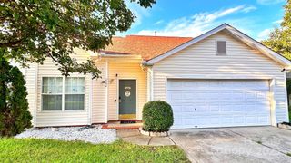 2434 Summer Meadow Court, Charlotte, NC 28216