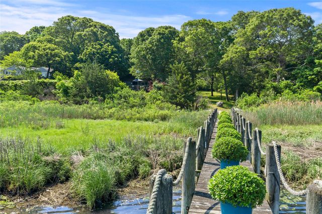 935 Meday Avenue, Mattituck, NY 11952