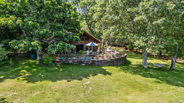 935 Meday Avenue, Mattituck, NY 11952