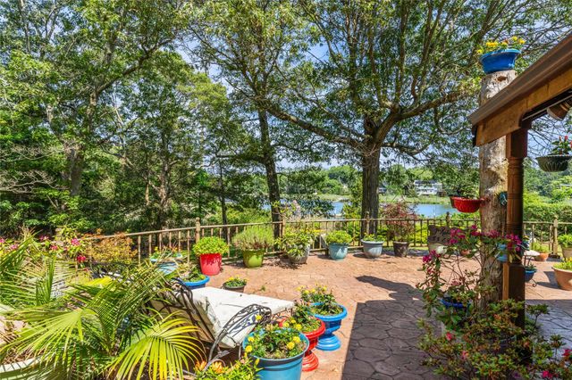 935 Meday Avenue, Mattituck, NY 11952