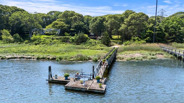 935 Meday Avenue, Mattituck, NY 11952