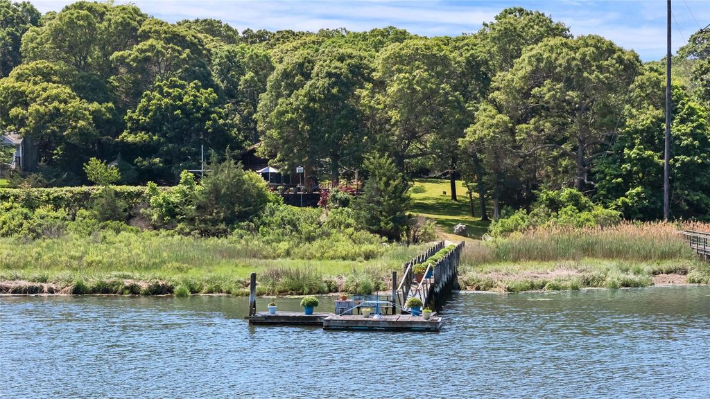 935 Meday Avenue, Mattituck, NY 11952