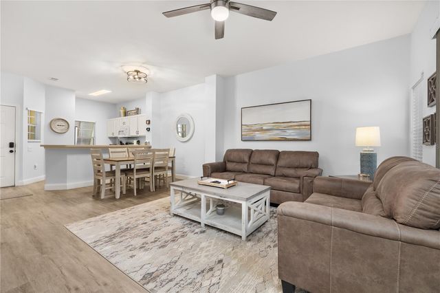 8424 CRYSTAL COVE LOOP, Kissimmee, FL 34747
