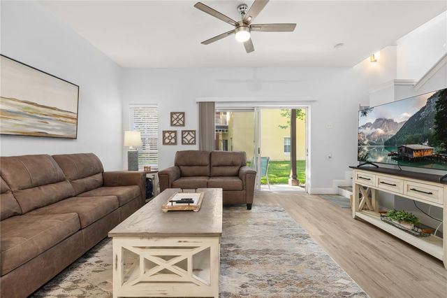 8424 CRYSTAL COVE LOOP, Kissimmee, FL 34747