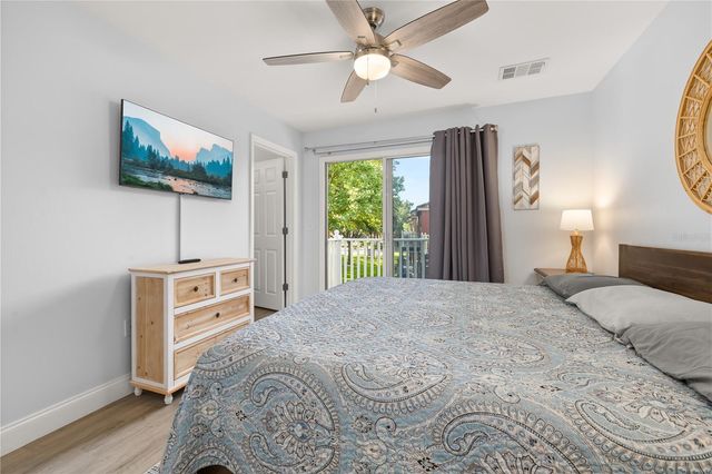 8424 CRYSTAL COVE LOOP, Kissimmee, FL 34747