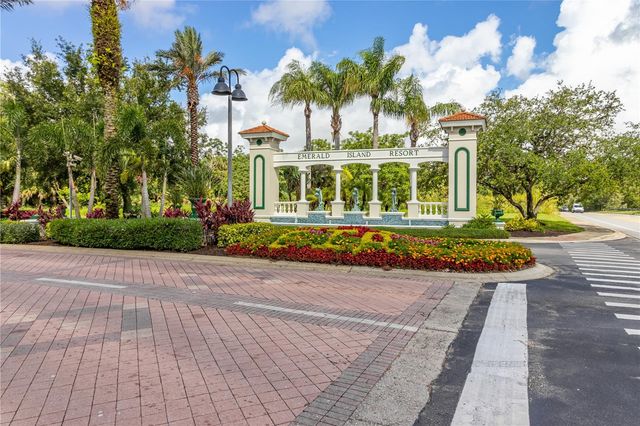 8424 CRYSTAL COVE LOOP, Kissimmee, FL 34747