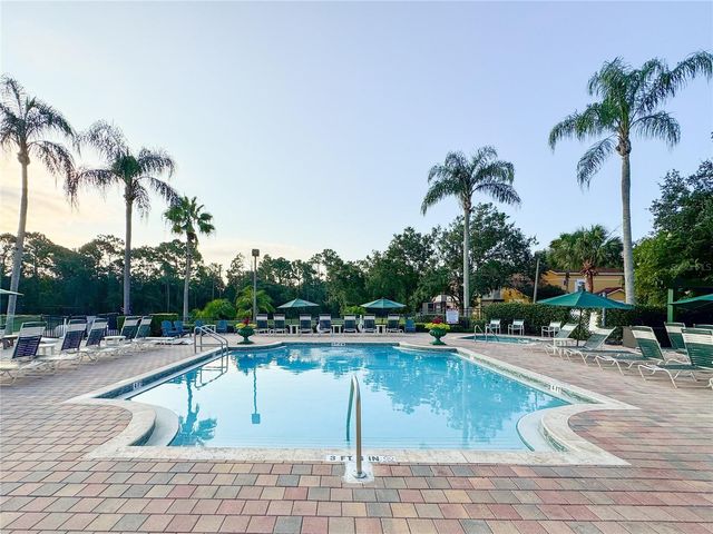 8424 CRYSTAL COVE LOOP, Kissimmee, FL 34747