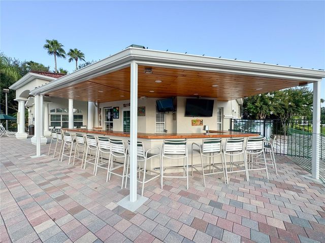 8424 CRYSTAL COVE LOOP, Kissimmee, FL 34747