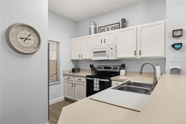 8424 CRYSTAL COVE LOOP, Kissimmee, FL 34747
