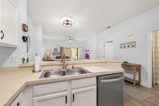 8424 CRYSTAL COVE LOOP, Kissimmee, FL 34747