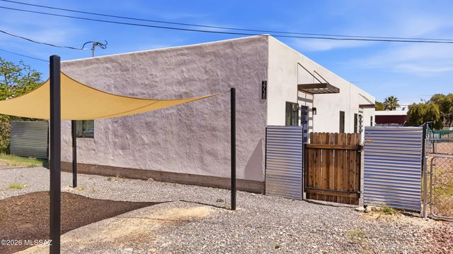 2720 N Hopi Place, Tucson, AZ 85705