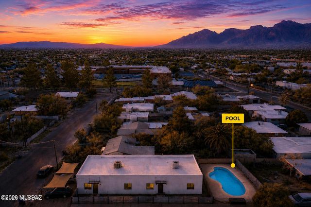 2720 N Hopi Place, Tucson, AZ 85705