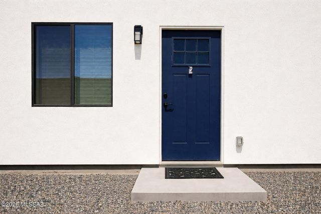 2720 N Hopi Place, Tucson, AZ 85705