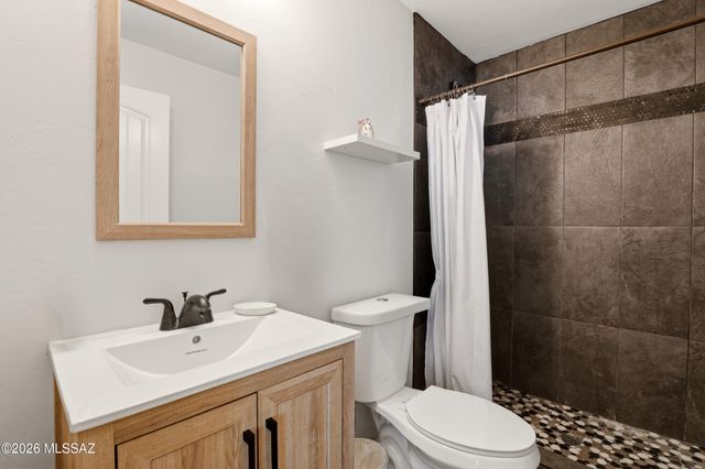 2720 N Hopi Place, Tucson, AZ 85705