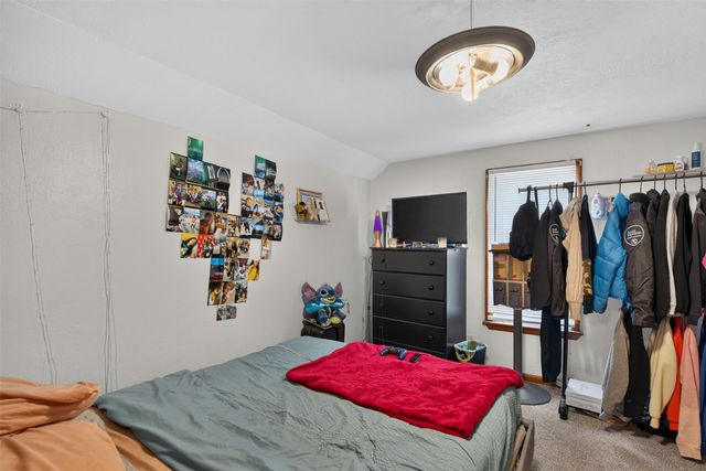 2626 Maple Street, Des Moines, IA 50317