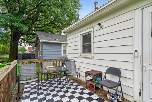 2626 Maple Street, Des Moines, IA 50317