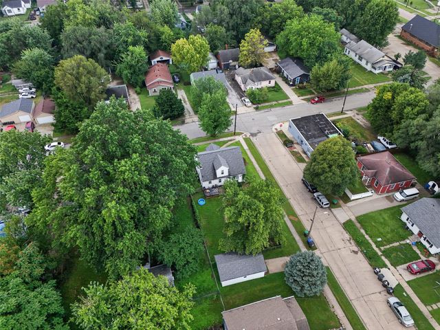 2626 Maple Street, Des Moines, IA 50317