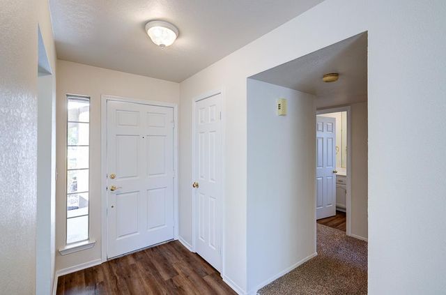 5415 W Stuart Avenue, Fresno, CA 93722