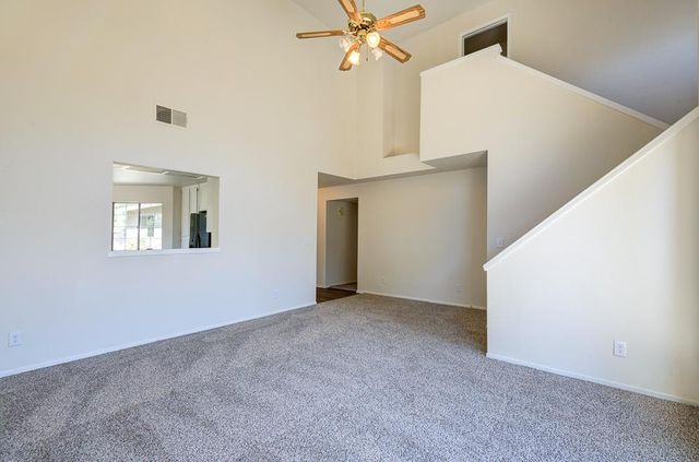 5415 W Stuart Avenue, Fresno, CA 93722