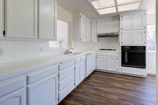 5415 W Stuart Avenue, Fresno, CA 93722