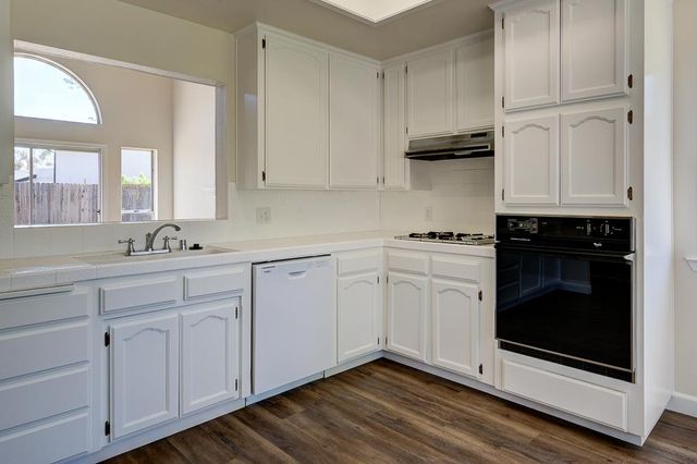 5415 W Stuart Avenue, Fresno, CA 93722