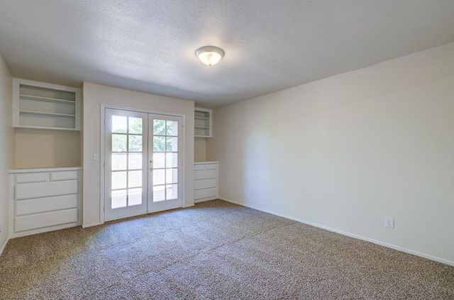 5415 W Stuart Avenue, Fresno, CA 93722