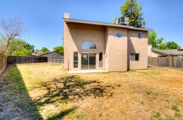 5415 W Stuart Avenue, Fresno, CA 93722