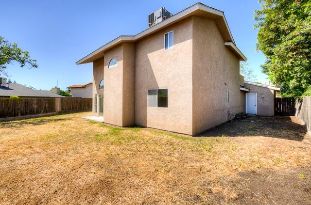 5415 W Stuart Avenue, Fresno, CA 93722