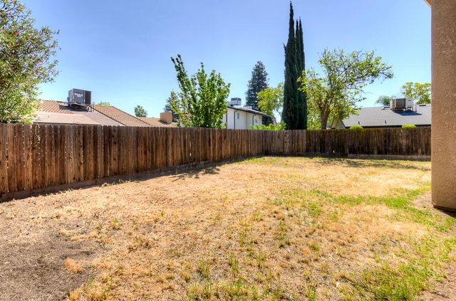 5415 W Stuart Avenue, Fresno, CA 93722