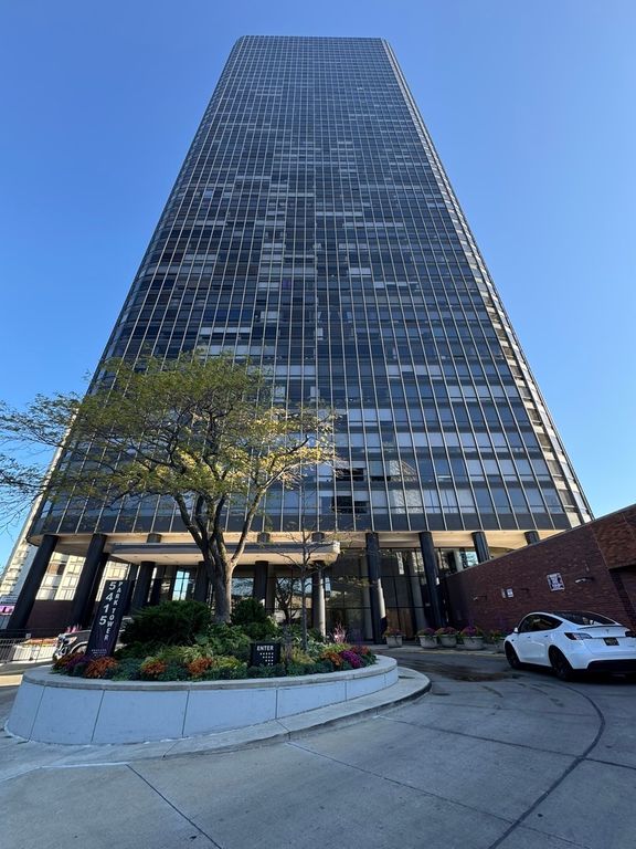 5415 N Sheridan Road 812, Chicago, IL 60640