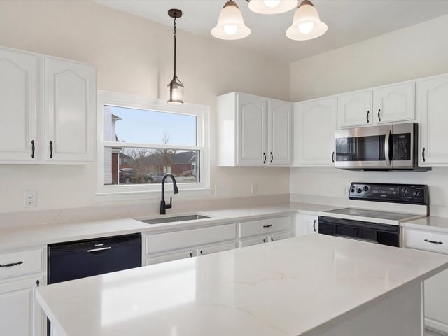 36580 N Pointe Drive, New Baltimore, MI 48047