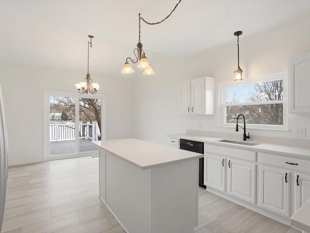 36580 N Pointe Drive, New Baltimore, MI 48047