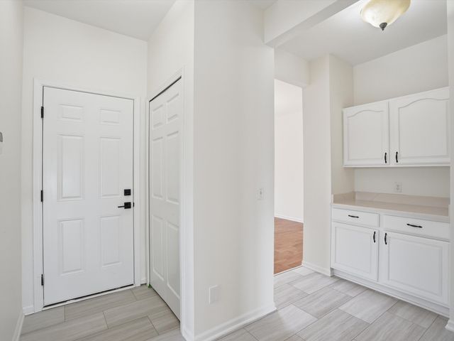 36580 N Pointe Drive, New Baltimore, MI 48047