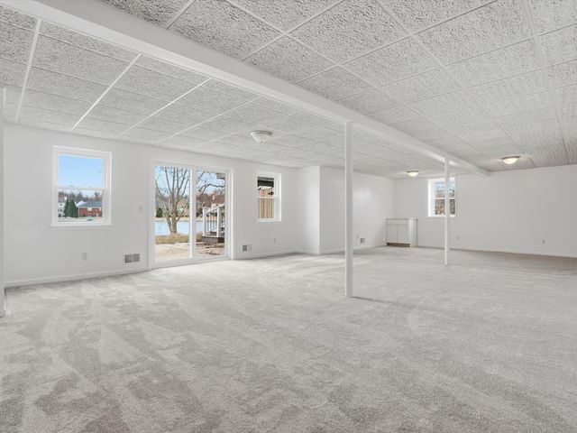 36580 N Pointe Drive, New Baltimore, MI 48047