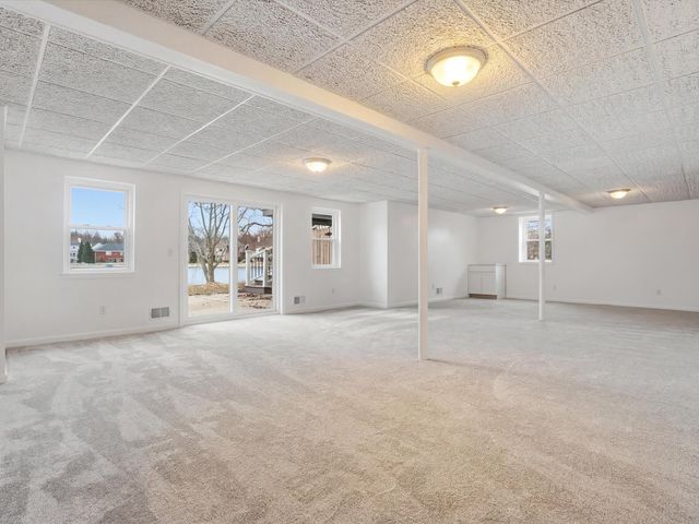 36580 N Pointe Drive, New Baltimore, MI 48047