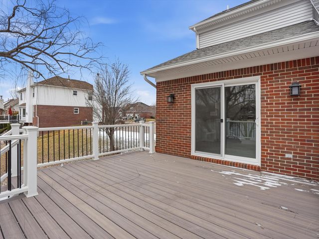 36580 N Pointe Drive, New Baltimore, MI 48047