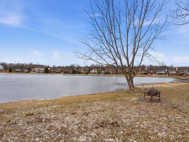 36580 N Pointe Drive, New Baltimore, MI 48047