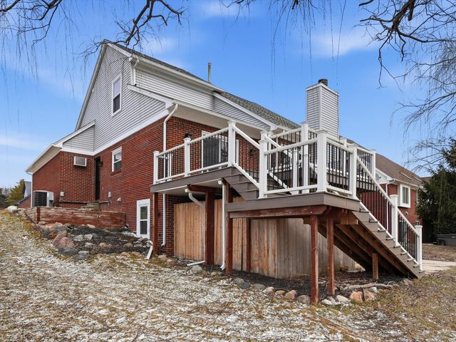 36580 N Pointe Drive, New Baltimore, MI 48047