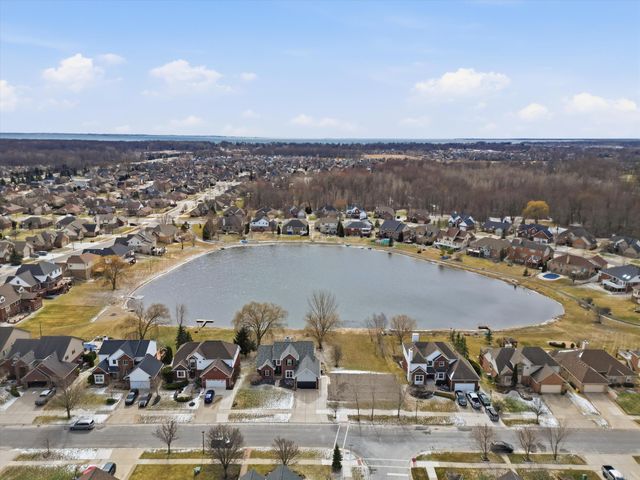 36580 N Pointe Drive, New Baltimore, MI 48047